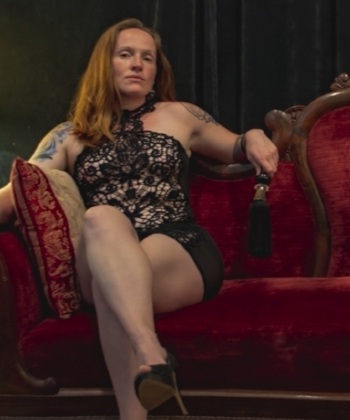 Holly+in+High+neck+lace.jpg
