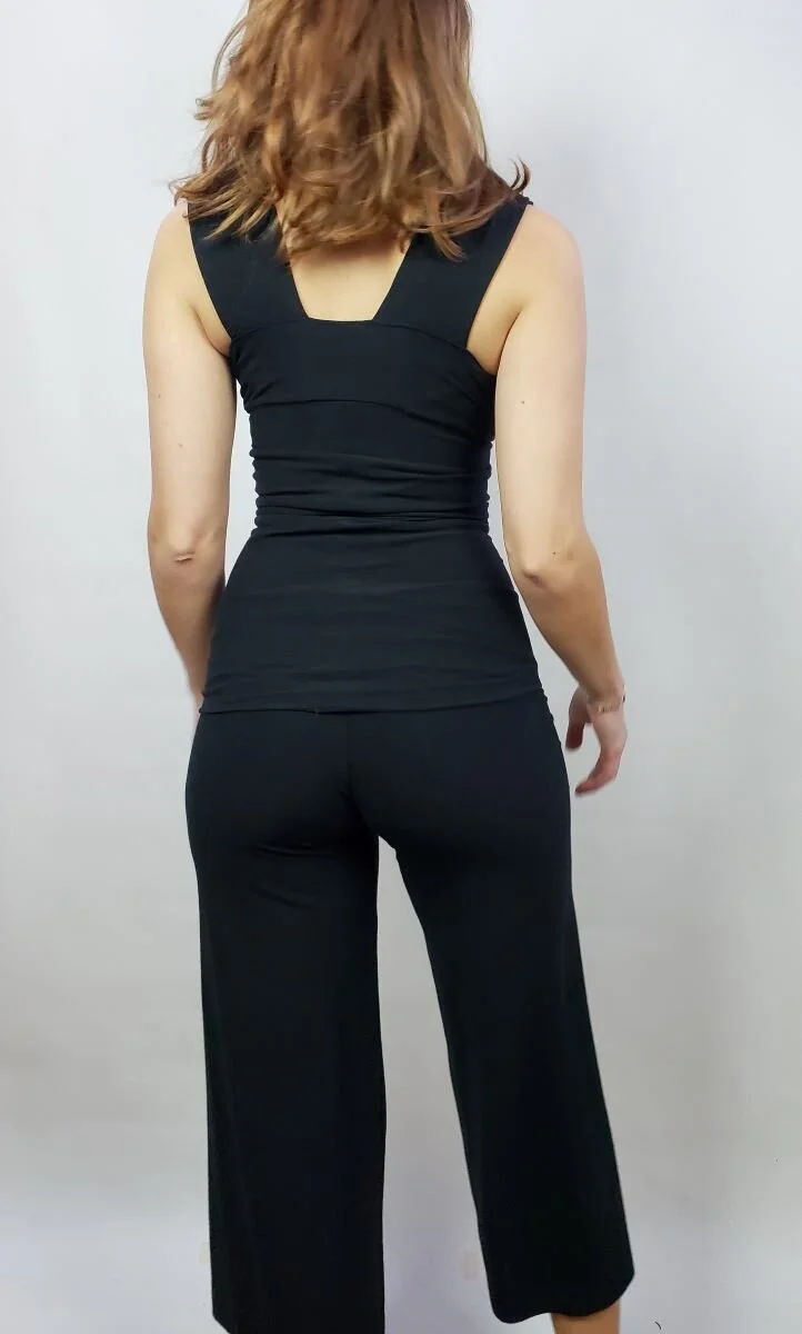 HB backside capri tank 20201201_152155 small.jpg