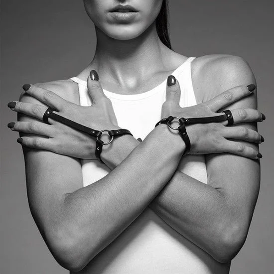 57520-BijouxIndiscrets-MazeBraceletBlack-MAIN-550x550.jpg