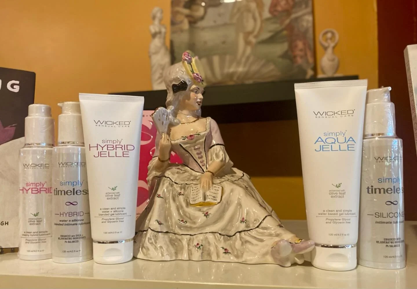 Welcoming back wicked simply glides 🌱💧🕯️

✨Long lasting, never sticky 
✨Free from propylene glycol, glycerin, and parabens 
✨pH balanced 
💫 timeless versions double as daily moisturizer

Come check em out 🤍 Open until 9pm tonight! 

#romanticash