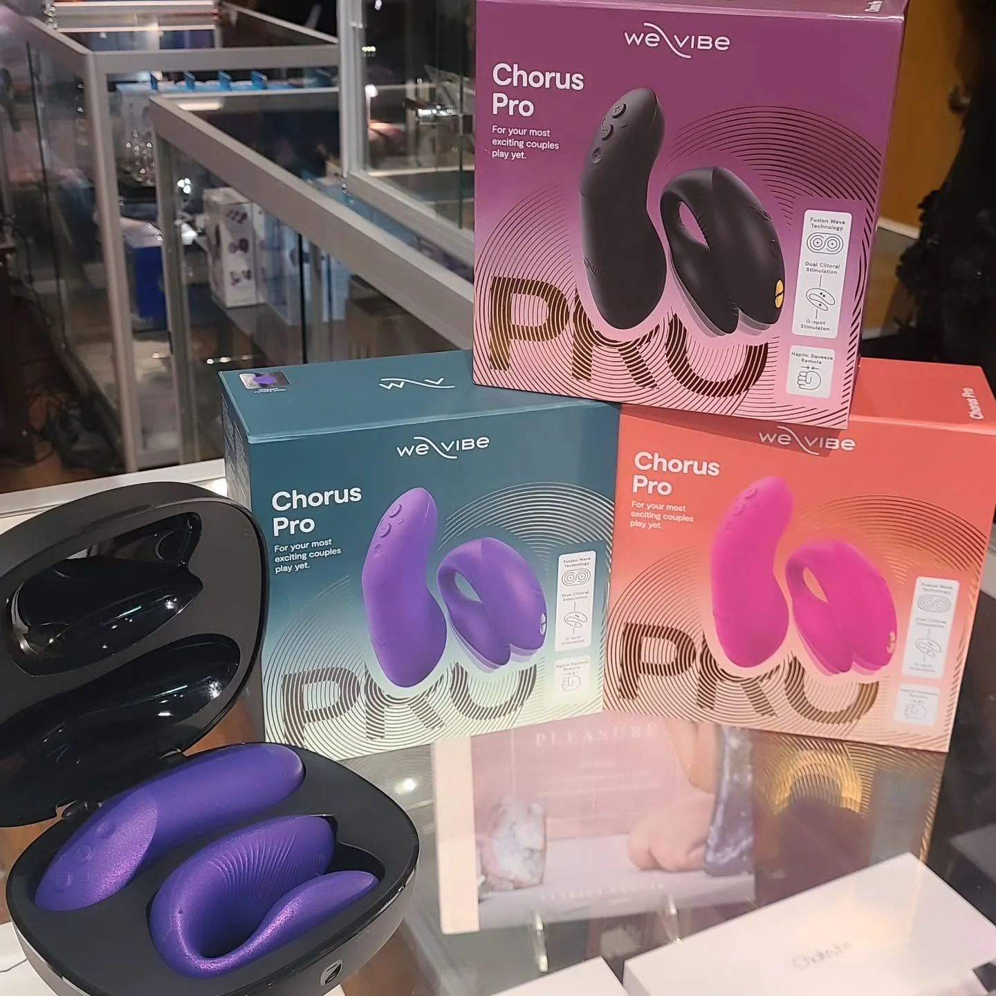 The ever popular We-Vibe Chorus just got a MAJOR upgrade! Introducing the Chorus Pro

✨️Fusion Wave Technology powers the dual external motors 
✨️Haptic Squeeze Remote will intuitively adjust vibration strength with the intensity of the squeeze (psst
