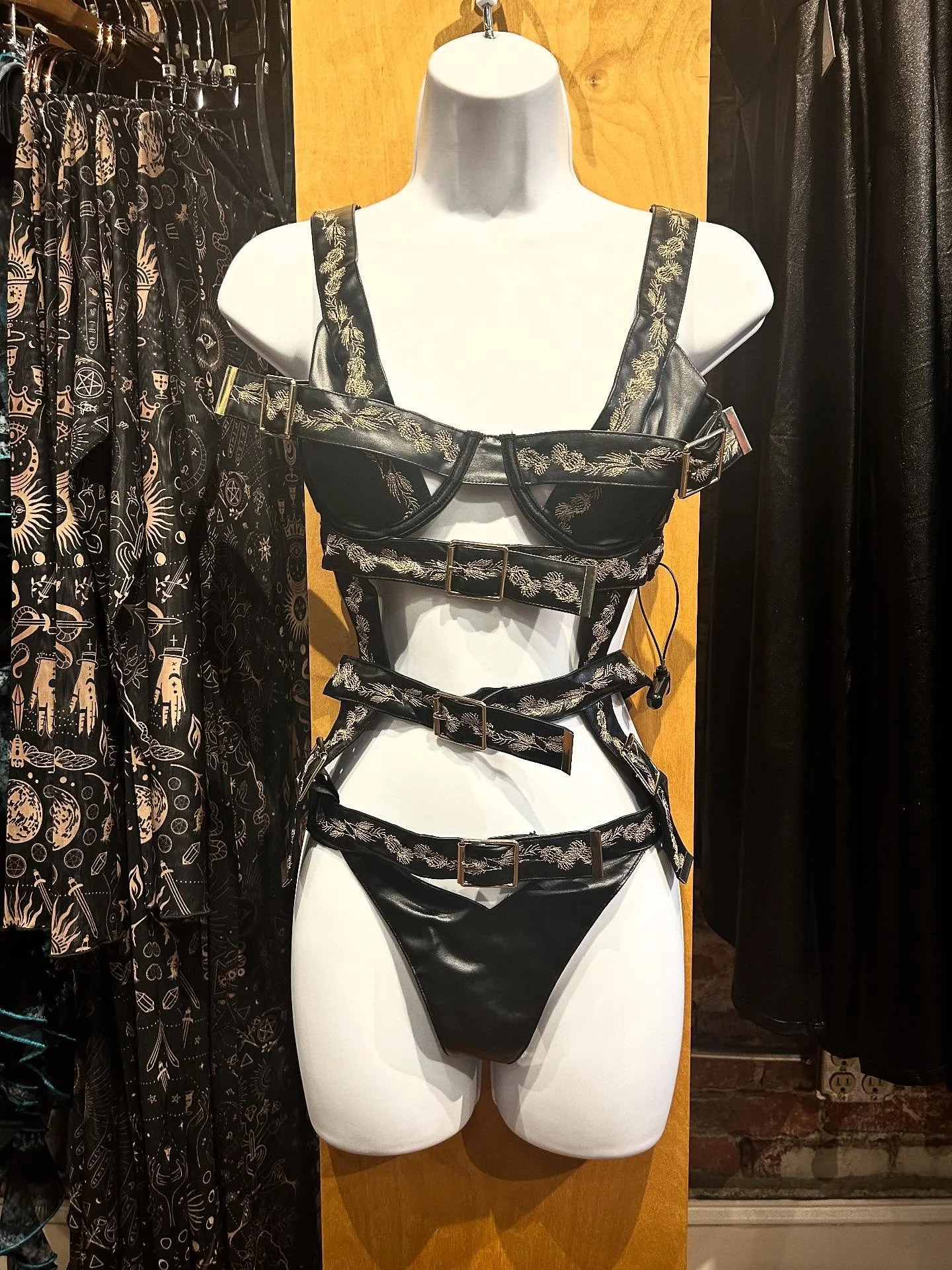 Stop in today to try on our new pieces from Thistle &amp; Spire. We&rsquo;ll be open until 9pm tonight!

VaVaVooom
57 Broadway Street, Downtown Asheville 

#828isgreat #ashevillenc #ashevillelife #visitasheville #shoplocalavl #ashevillelocal #ashevil