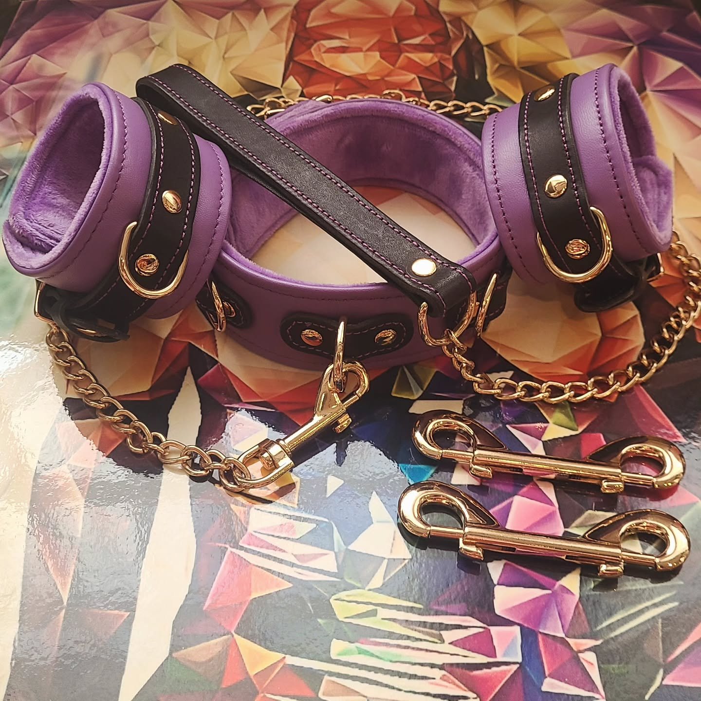 Unleash your inner sub in style with this stunning set by Liebe Seele

✨️Luxurious Italian leather 
✨️Silky faux-fur lining 
✨️Sturdy metal hardware

It's our last set so come get it while you can, we're here until 10pm

#exploreasheville #ashevilled