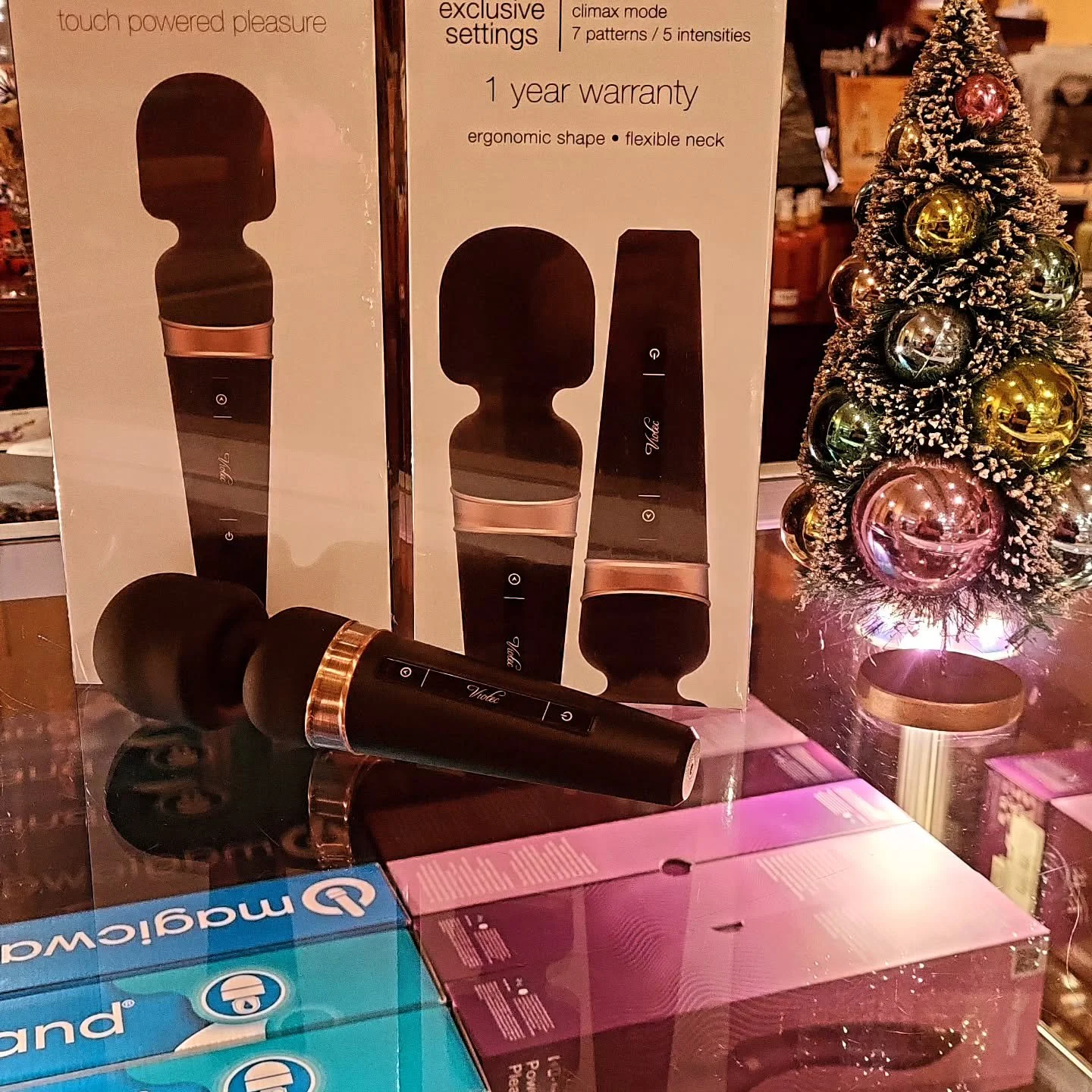 🎺 INTRODUCING 🎺
Titan by Viotec, a whisper quiet yet powerful wand. This handheld powerhouse boasts: 
✨️ 7 patterns with 5 intensities
✨️ 6,500 rpm motor for ultra-rumbly vibes
✨️ 3 hours of charge equals 10 HOURS OF RUN TIME!
✨️ Touch panel for ea