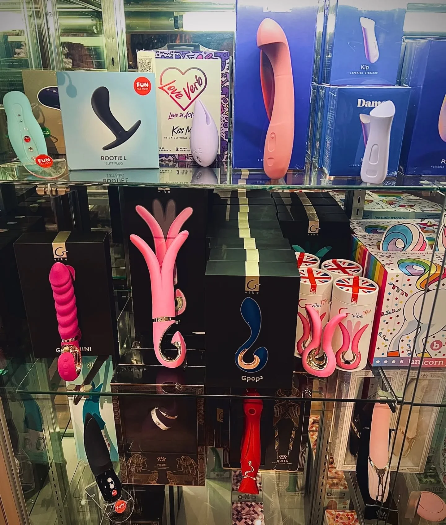 SALE ALERT ⚠️ 📢 👀 🔥 🚨 

ALL the pictured items are 30% OFF marked price!! 

Come on in anytime today until 9PM and ask about our clearance toys! 

Curious about what they are? 😉 we'll answer any questions in the comments ✨️ 

#vavavooom #828isgr