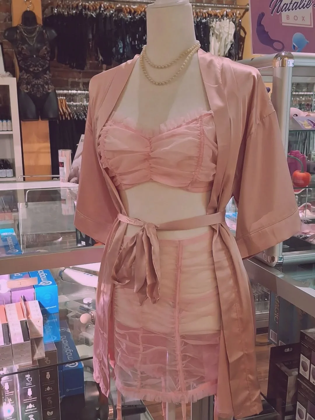 Pretty in pink 🎀✨️🕯

&amp; Serving up looks for you to come try on! 🍸 

Every day of the week 🍮 💫 

#romanticasheville #828isgreat #avlovers