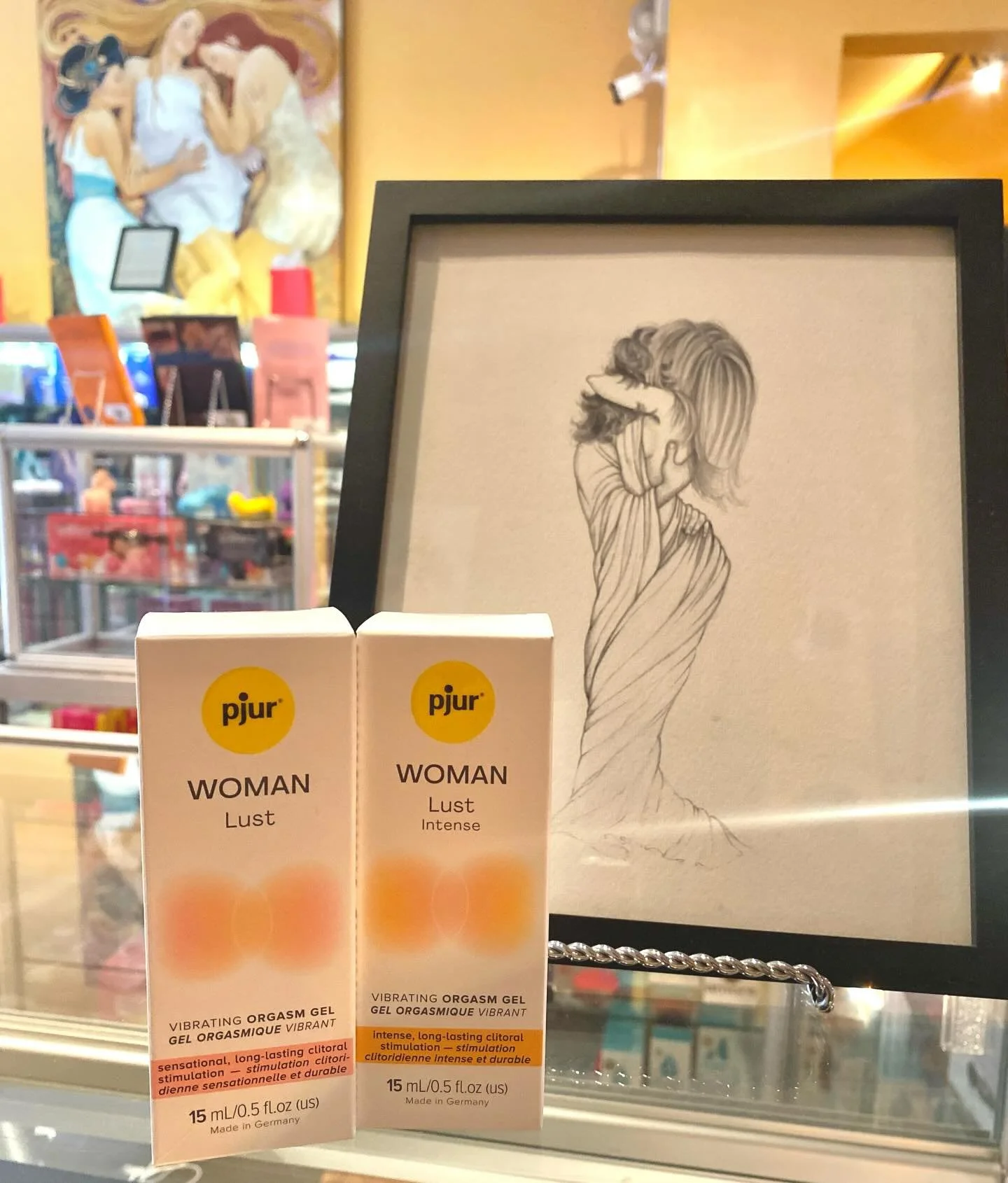 ✨Stimulation gels enhance pleasure by increasing blood flow, sensitivity, and arousal 💫 providing a tingling warm sensation where applied 🔥

💕Pjur&rsquo;s gel uses Spilanthes acmella flower extract as a natural alternative to menthol, which can be