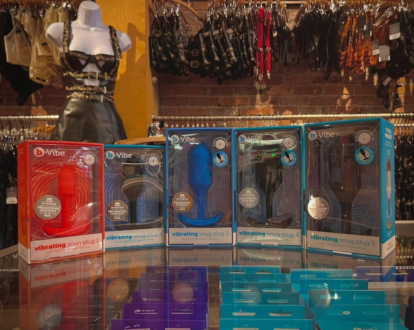 🎆🧡B-Vibe&rsquo;s vibrating snug plugs are back!🩵🎇

Their superpowers are powerful vibrations &amp; the most comfortable shape designed to be perfect for extended wear ✨🪩

Open until 8pm tonight 🌆

#romanticasheville #828 #downtownavl