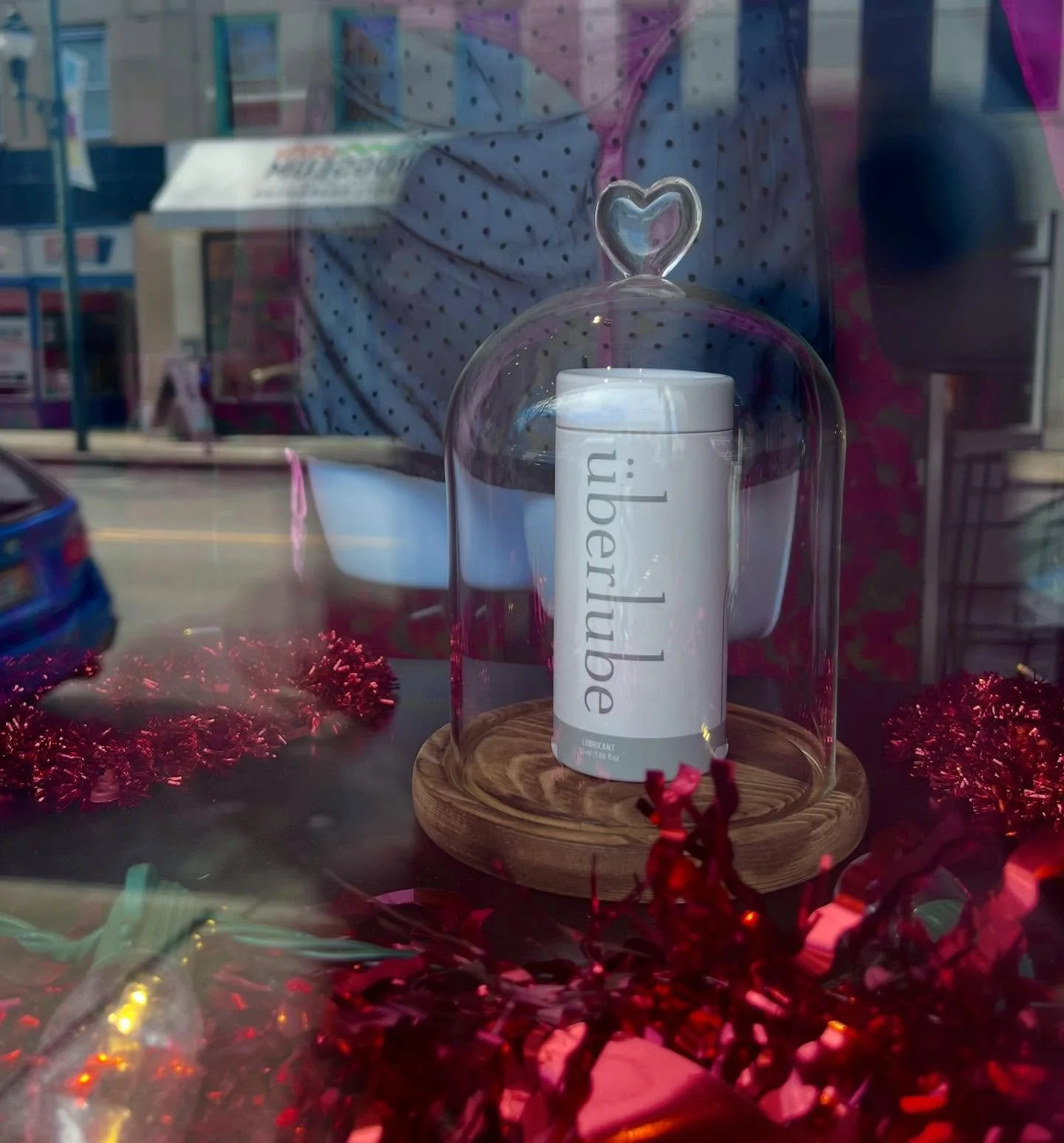 Swipe 4 a sneak peak of our new window 😍🌹🧁

We are open until 8pm tonight , come on by! 🎇

#downtownasheville #828isgreat❤️ #avlovers