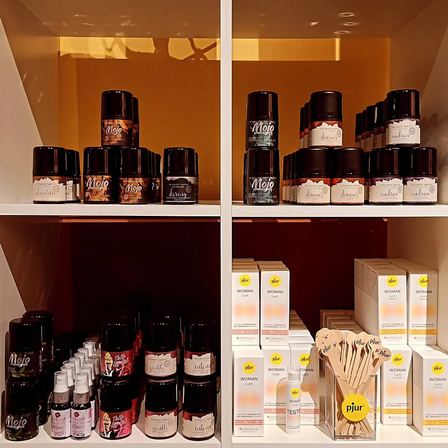 We have an amazing lineup of all natural sensation gels for all sorts of bodies 🍑🍆🍃
These guys are safe to use with your favorite toys, and you can use them either solo or with a partner 😉

Have any questions? Not sure how to use them? What are t