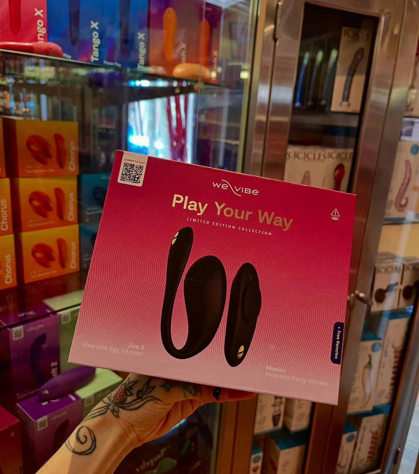 Play your way ✨🕹️💖🎆✨

💛 Introducing this beautiful set from We-Vibe:
&bull; Jive 2 (internal) &amp; Moxie + (external) 
&bull; both remote controllable &amp; app controllable 
&bull; fully waterproof &amp; rechargeable 

Give a gift of endless se