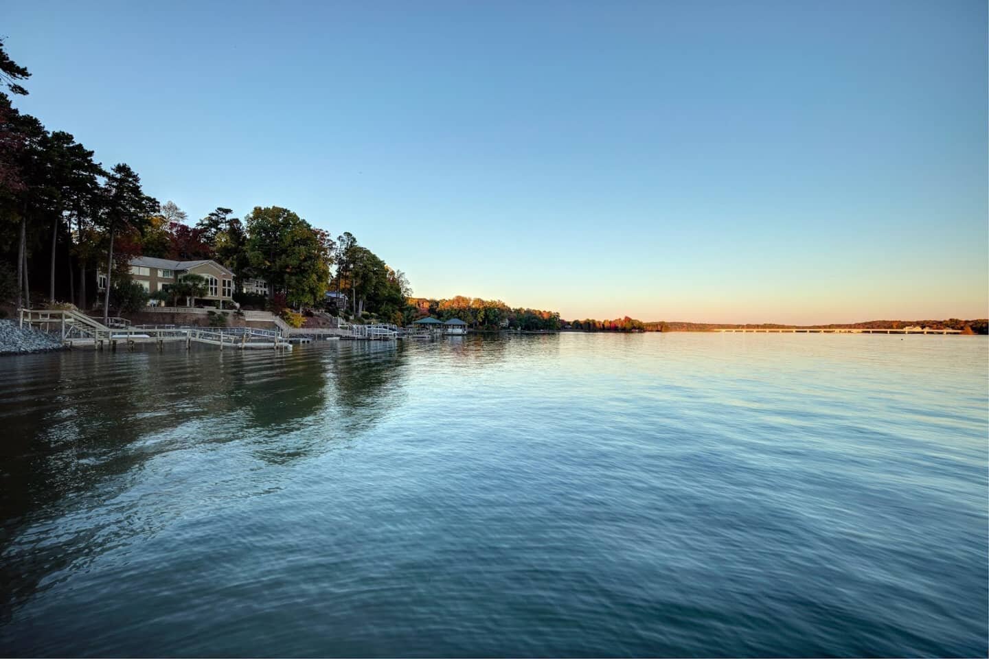 Experiencing autumn on Lake Wylie is something special.

#lakelife #lakewylieliving #lakefrontliving #lakelife #gatedcommunity #security #fall #autumn #riverhills #lkw #lakewylie #clt #charlotte