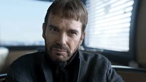 Billy Bob, is sufficiently creepy as the psycho killer. 
