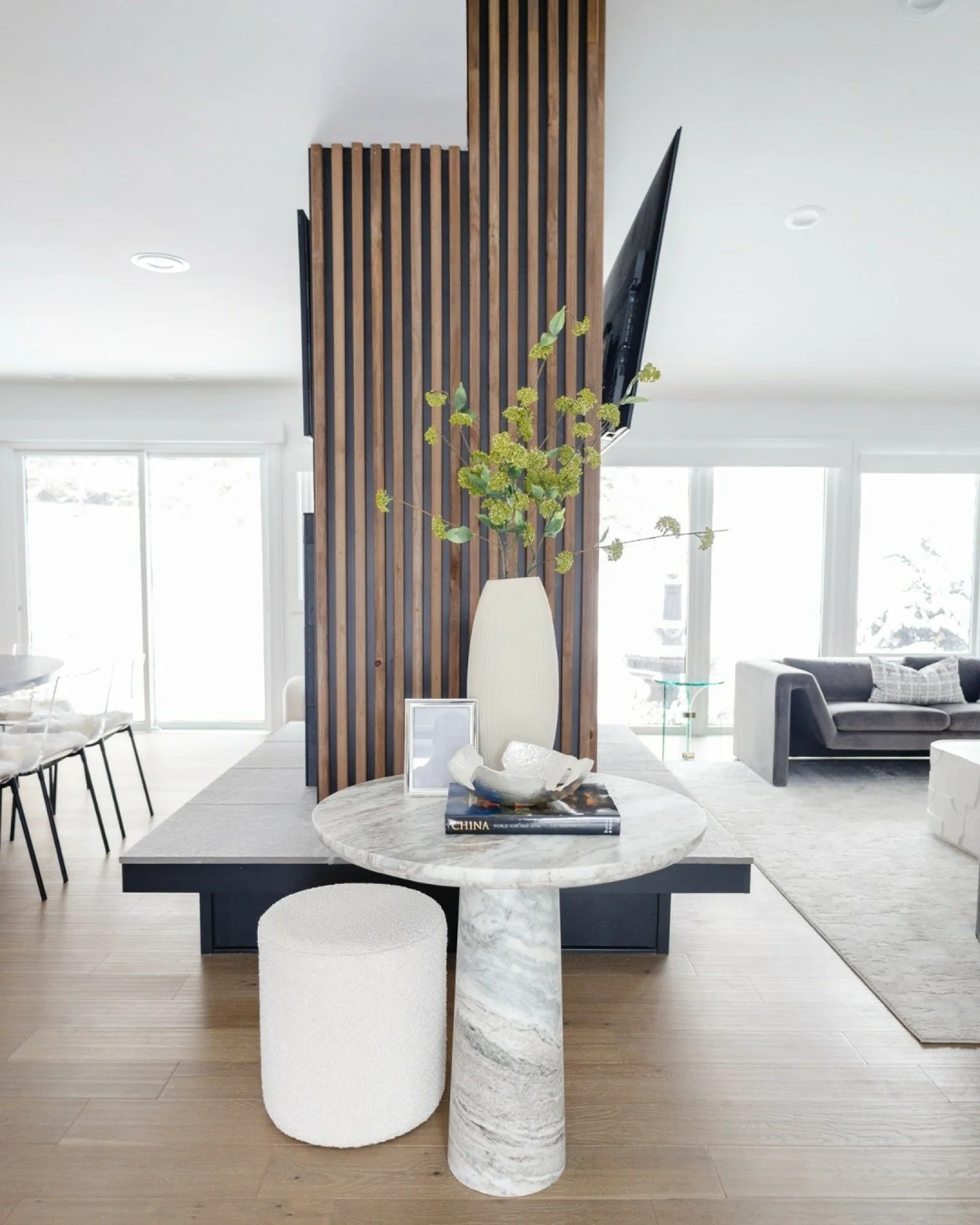 The perfect place to drop your keys and take a deep breath. This entry moment is the perfect balance of beauty and function!

#EntrywayGoals 
#WAYSInteriors 
#theWAYSway
#OmahaDesign 
#HomeDecor 
#InteriorDesignerOmaha
#EntryTableStyling 
#DesignInsp