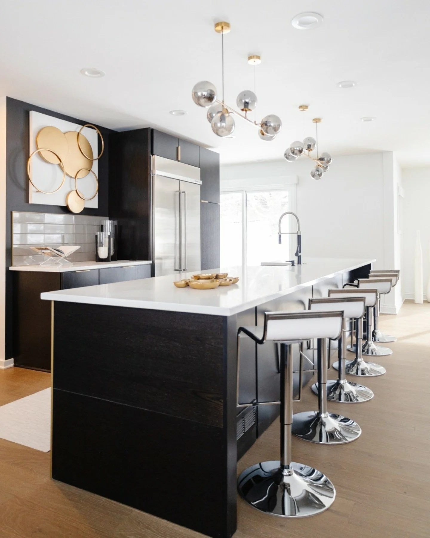 When the kitchen looks good from every angle! Clean lines, beautiful materials, and a layout that shines no matter where you stand. ✨

#KitchenDesign
#TimelessInteriors
#ModernKitchen
#DesignDetailsMatter
#WAYSInteriors
#TheWAYSWay
#OmahaHomes
#Midwe