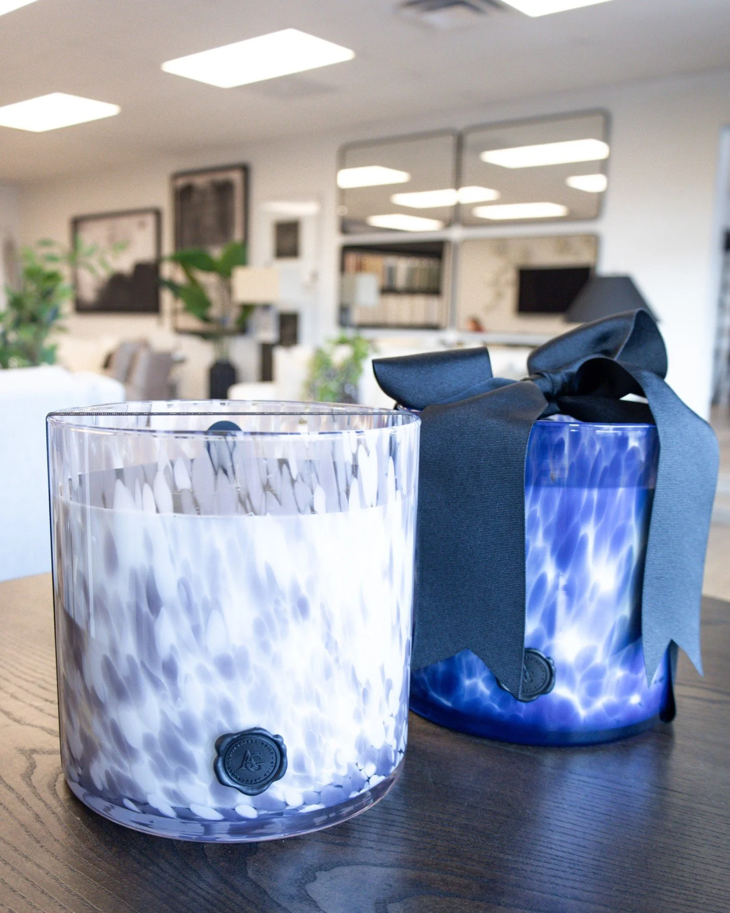 &lsquo;Tis the season for gifting beautifully! Whether you&rsquo;re shopping for the hostess-with-the-mostest or the person who has everything, we&rsquo;ve got effortless, elevated gift ideas:

🕯️ Our 6-wick apothecary candle &mdash; complete with a