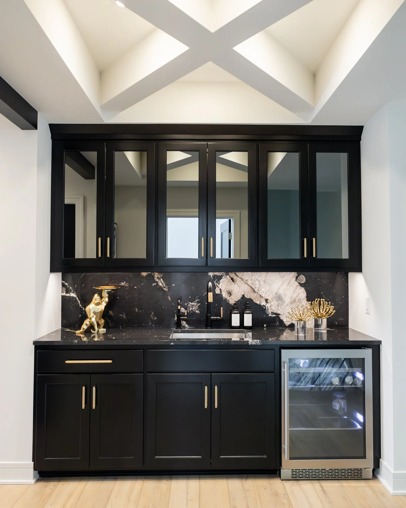 3 - ©2023 WAYS Interiors - Bressman Bar.jpg