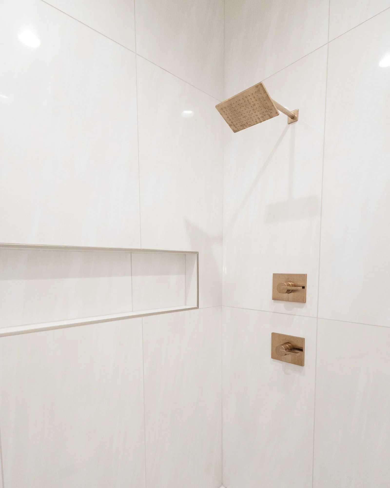15 - ©2023 WAYS Interiors - Bressman - Primary Bath.jpg