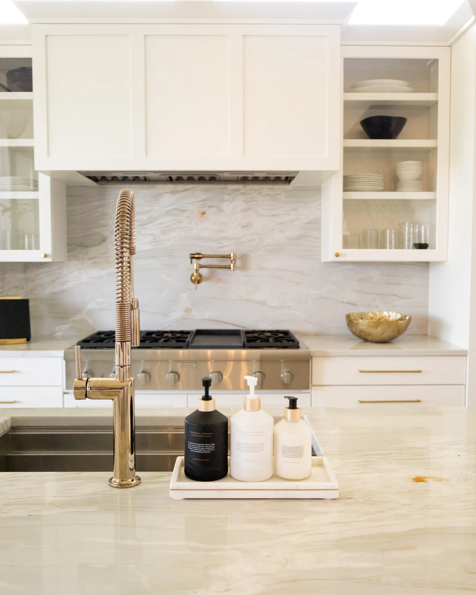 18 - ©2023 WAYS Interiors - Bressman - Kitchen.jpg