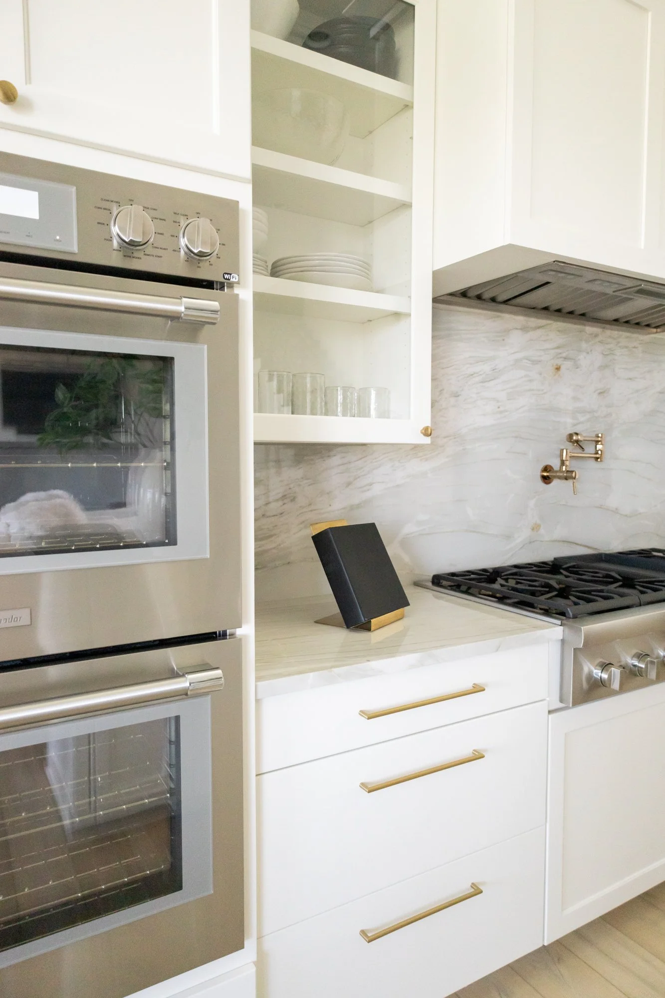 13 - ©2023 WAYS Interiors - Bressman - Kitchen.jpg
