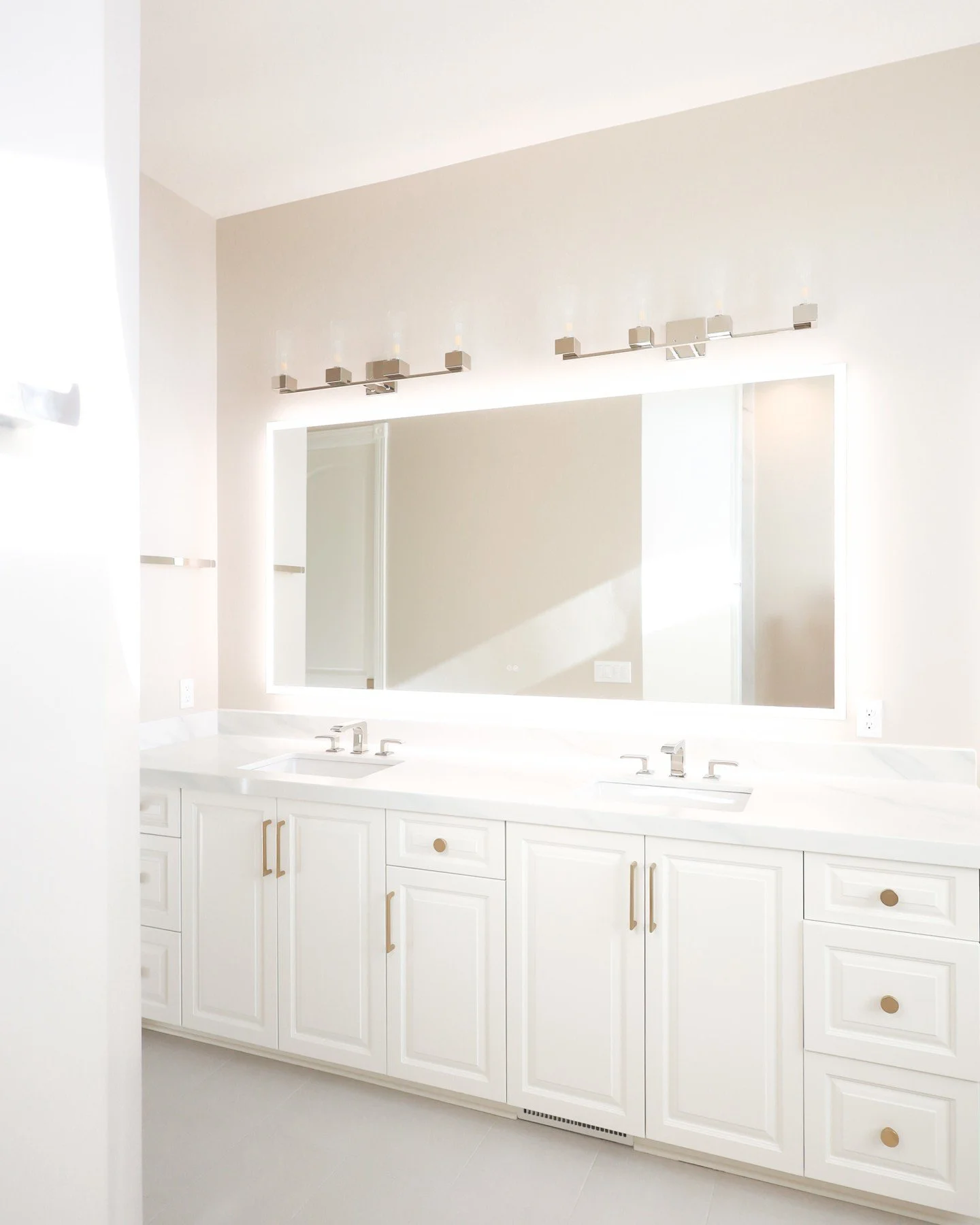 A luxury bathroom isn&rsquo;t about spending more, it&rsquo;s about designing smarter.

This primary vanity transformation proves that when your space is planned with intention, every detail works harder for you:
✔ Timeless materials
✔ Elevated funct