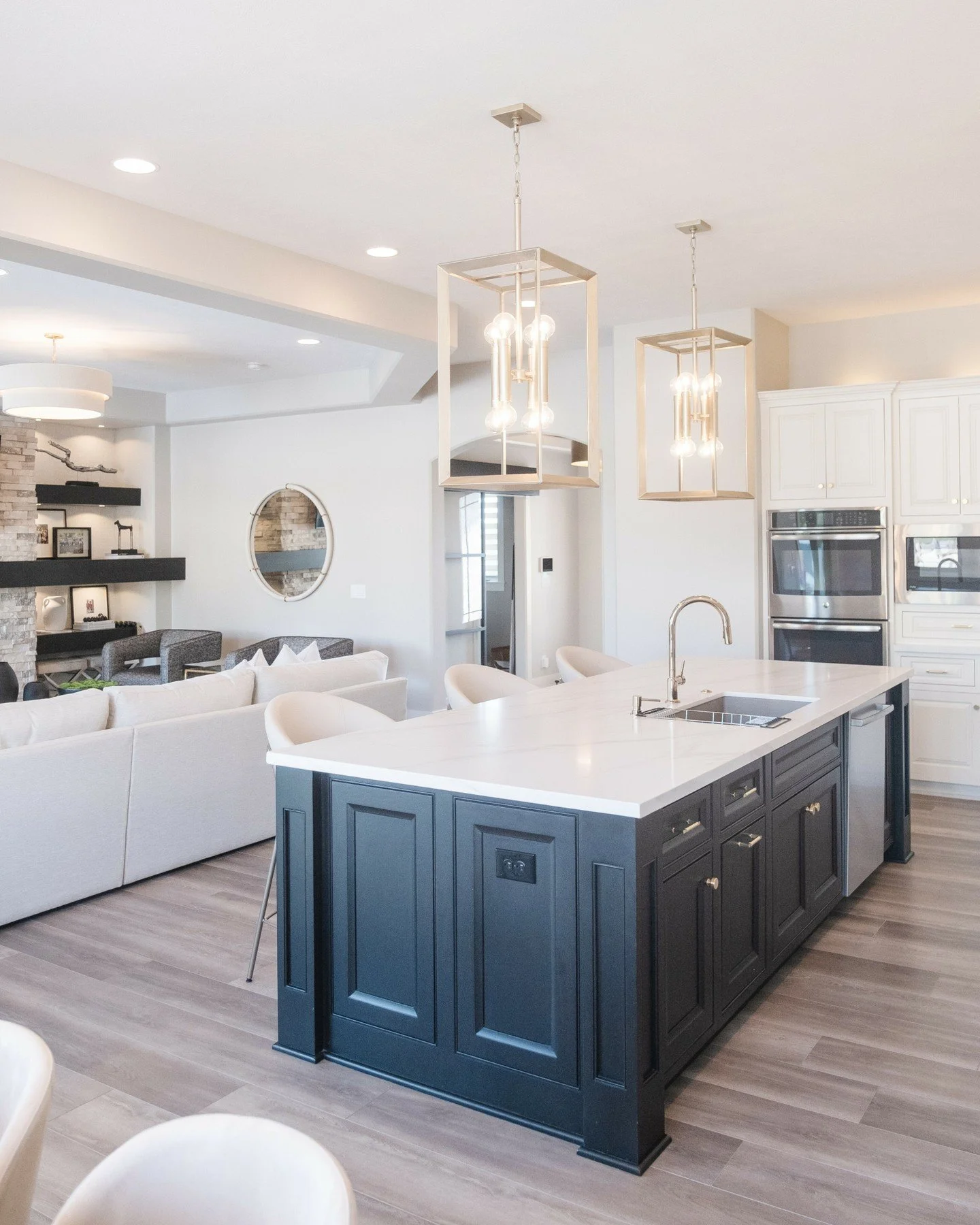 A kitchen designed for slow mornings, meaningful gatherings, and everything in between. Bright, airy and intentional details make this space as functional as it is inviting.

Ready to create a kitchen that works beautifully for your life? Let&rsquo;s