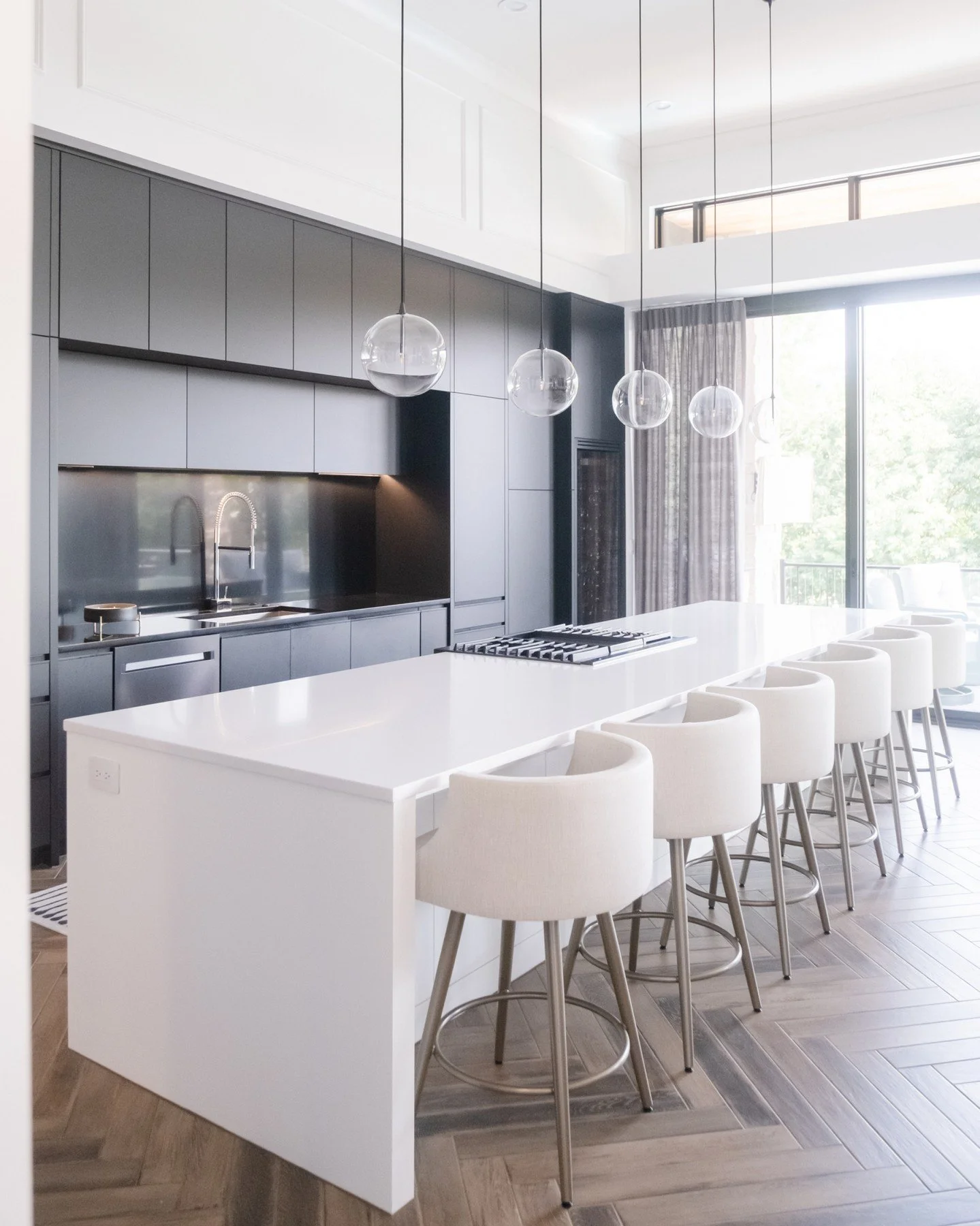 Pull up a seat! These @amsicofurniture bar stools were made for slow mornings, casual dinners, and everything in between. 🤍

#theWAYSway
#BarStoolStyle
#KitchenSeating
#ElevatedInteriors
#TimelessDesign
#AmsicoFurniture
#WAYSInteriors