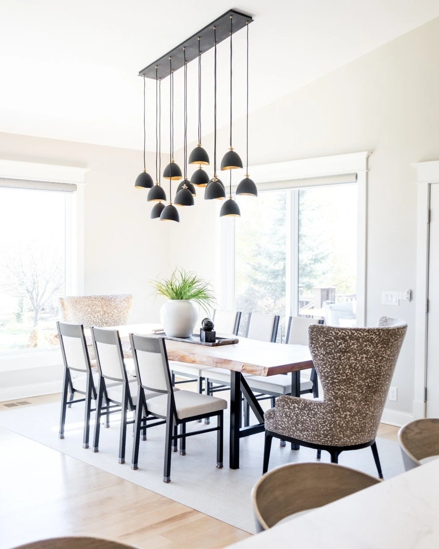 A moment for the perfect end chair 🤎

Soft curves, a statement fabric, and just the right touch of contrast&mdash;this piece effortlessly anchors the space while still feeling light and inviting. It&rsquo;s proof that even the smallest details can m