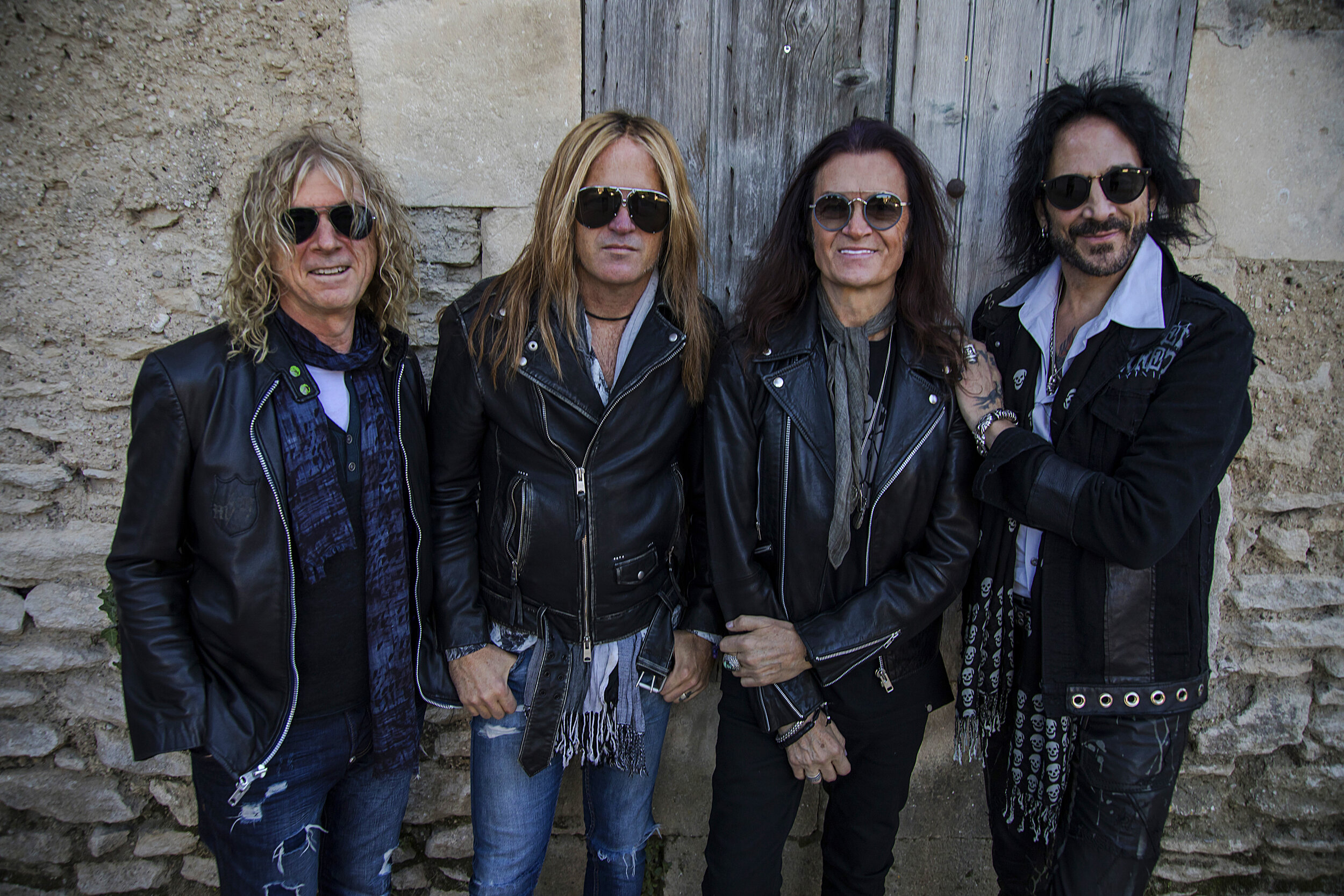 The Dead Daisies Band Pic 2 Hi Res.jpg