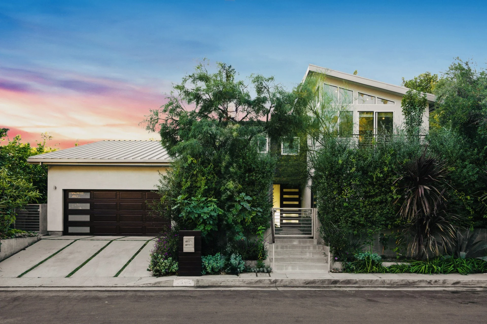 thumbnail_2505 pesquera dr-1.jpg