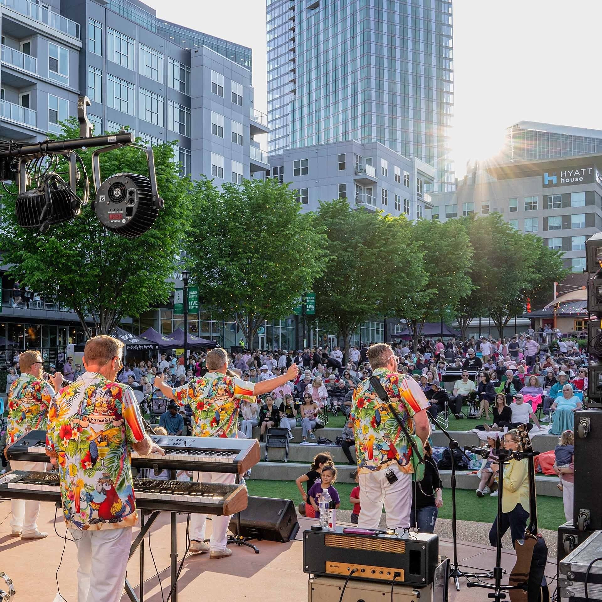IT&rsquo;S BACK!! 🎶

We&rsquo;ve been waiting for this since last year...The Music fest is back starting April 11th!

1️⃣Get your tickets
2️⃣Grab food and a drink at @level7rooftopbar 
3️⃣Head down to enjoy live music in the park!
4️⃣Then head back 