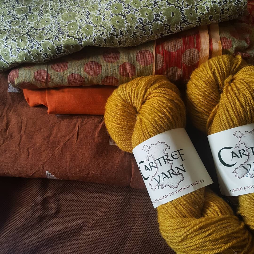 Autumn mood much? Currently on my making table (bottom to top): gorgeous vintage tan/chestnut corduroy from @roberta.cummings (she still has quantities in navy, corn &amp; this colour), beautiful &amp; exquisite mustard-coloured Welsh wool from @cart