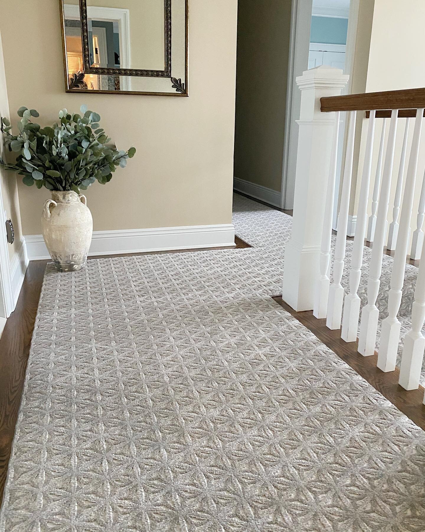 Like it was there all along&hellip;

Still stars in my eyes for this one. Sometimes you pick the right style, and sometimes you pick *the right style* for a home. @andersontuftex #picturepurrfect #andersontuftexpicturepurrfect