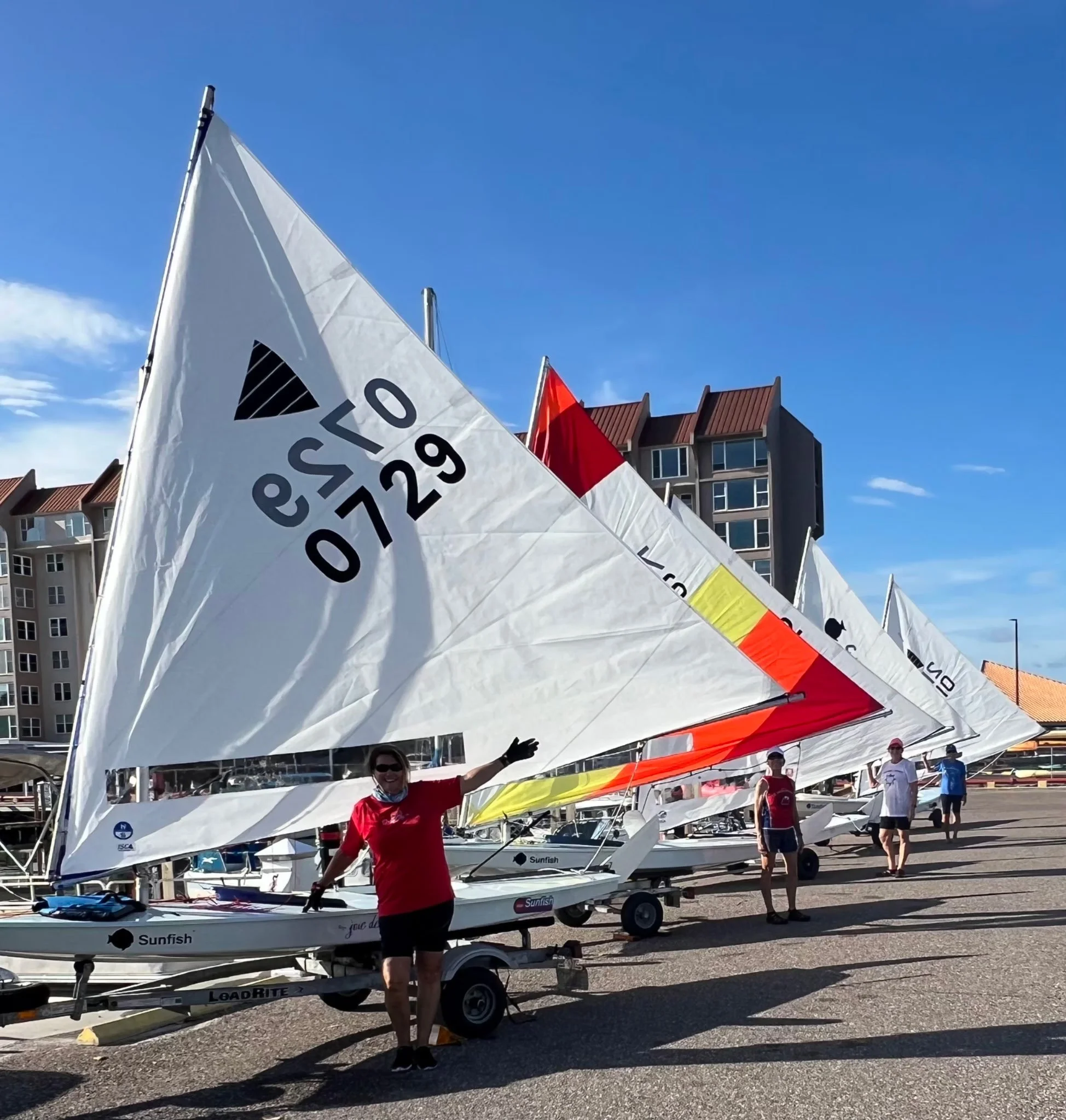 Windlasses Sunfish Sailors hoist their sails