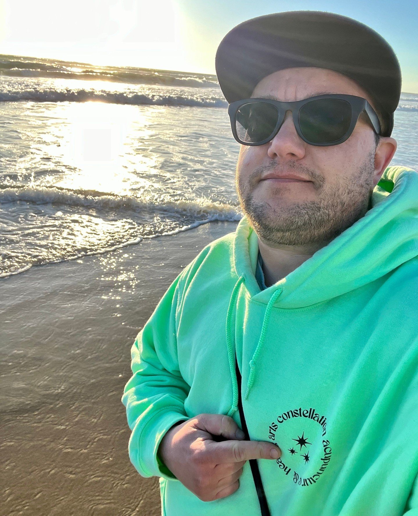 Constellation swag in the wild! ✨✈️🌎 Here's a Constellation superfan rocking our mint hoodie while enjoying the California coast! A cozy sweatshirt + ocean waves + sea air is a formula for major bliss. 😁 ⁠
⁠
The temps outside are rising, but mornin