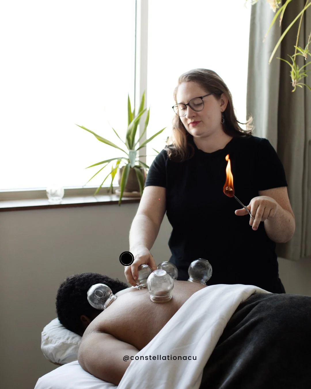 We love a good backstory about how our practitioners got started in their craft and today we&rsquo;d love to share a little bit about @emilytheacu !⁠
⁠
Emily comes from a background in psychology and social work, which she brings to her patient-cente