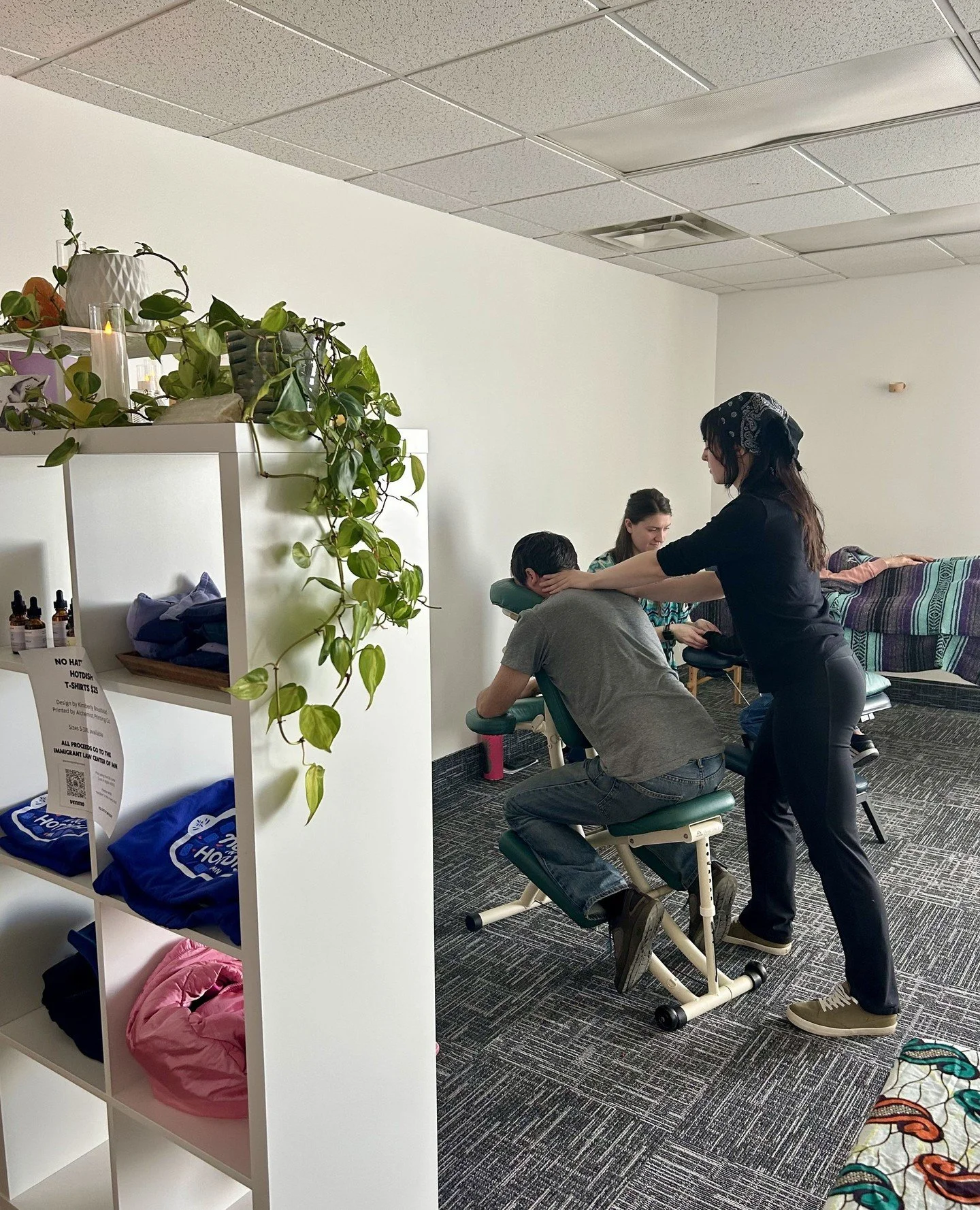 Looking for affordable acupuncture and bodywork? Want to support immigrant communities impacted by the ICE occupation? Come to this month's sliding scale group acupuncture + massage mutual aid fundraiser tomorrow (Friday 3/6) at the Constellation Cla