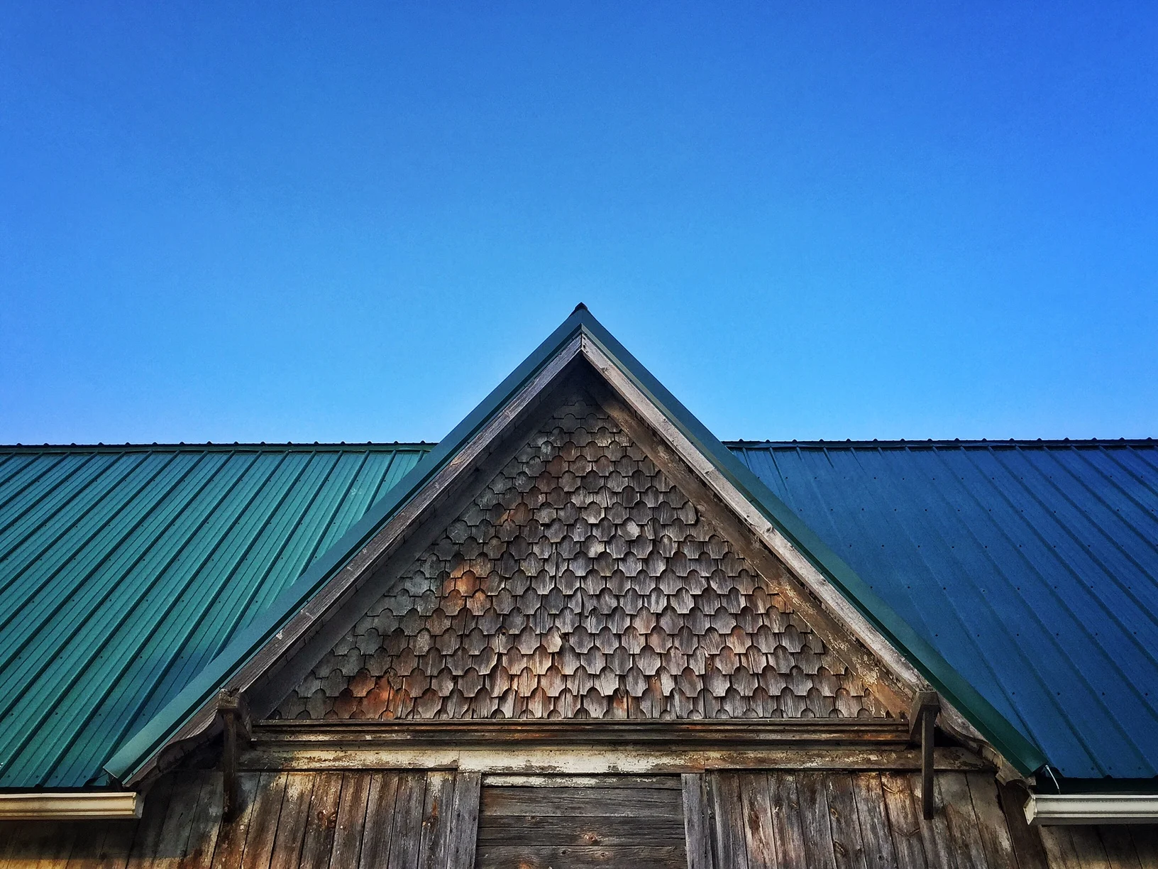 Barn Roof Photo