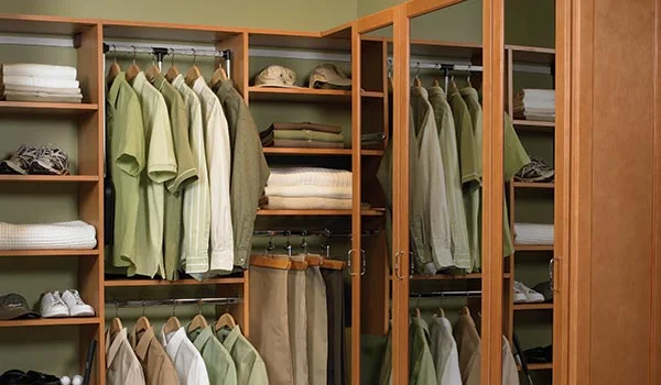 light-wood_walk-in.jpg