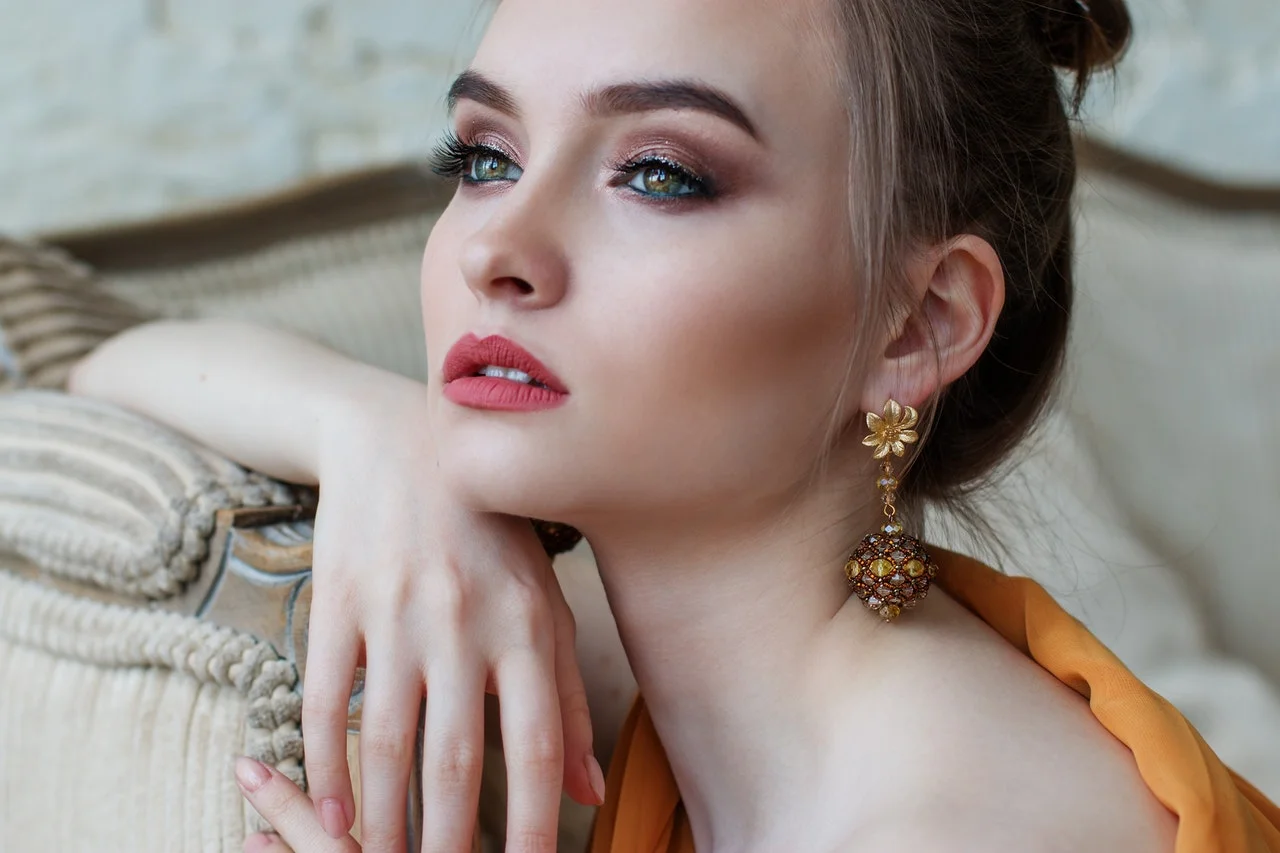 Skin-Deep-Clinic-APSTC-1-Plasma-Skin-Tightening-Cosmetic-Eye-Lift.jpeg