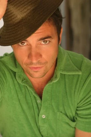 BillyM-Headshot.jpg