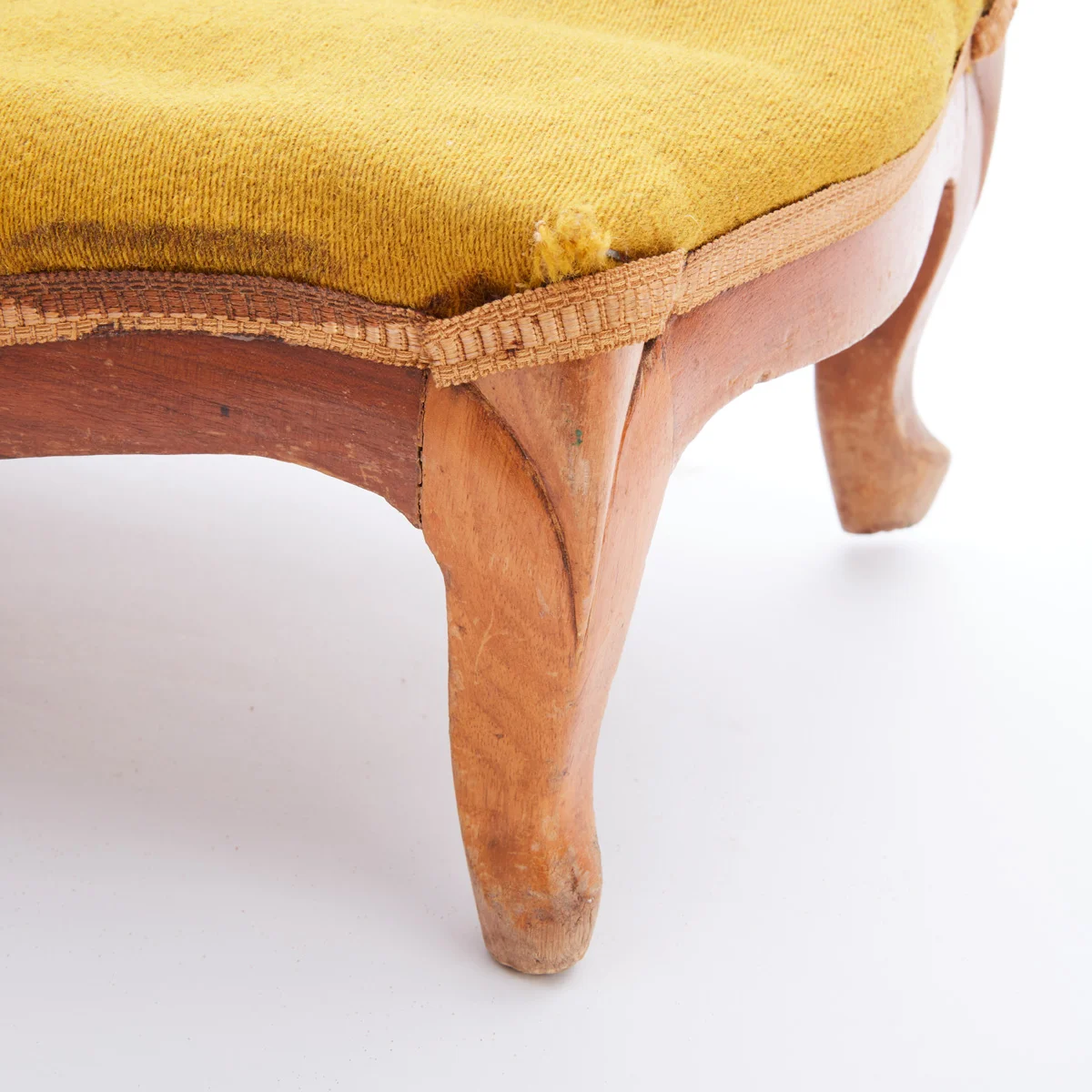 Yellow_Foot_Stool_173.jpg