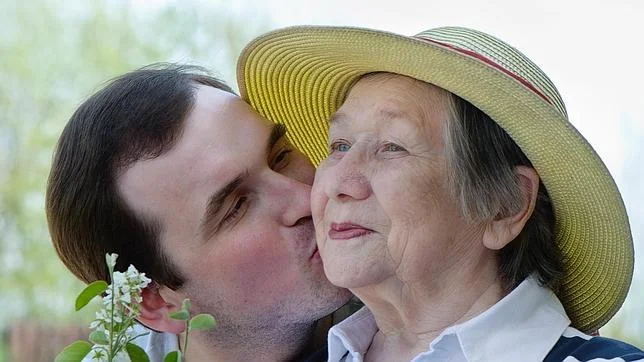 mama-beso-italiana-mamma--644x362.jpg