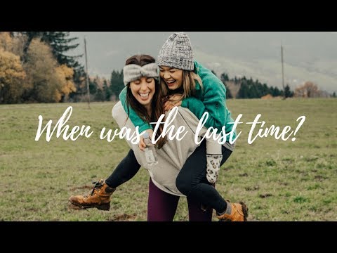 CarlyRowena YouTube video for Evian Water