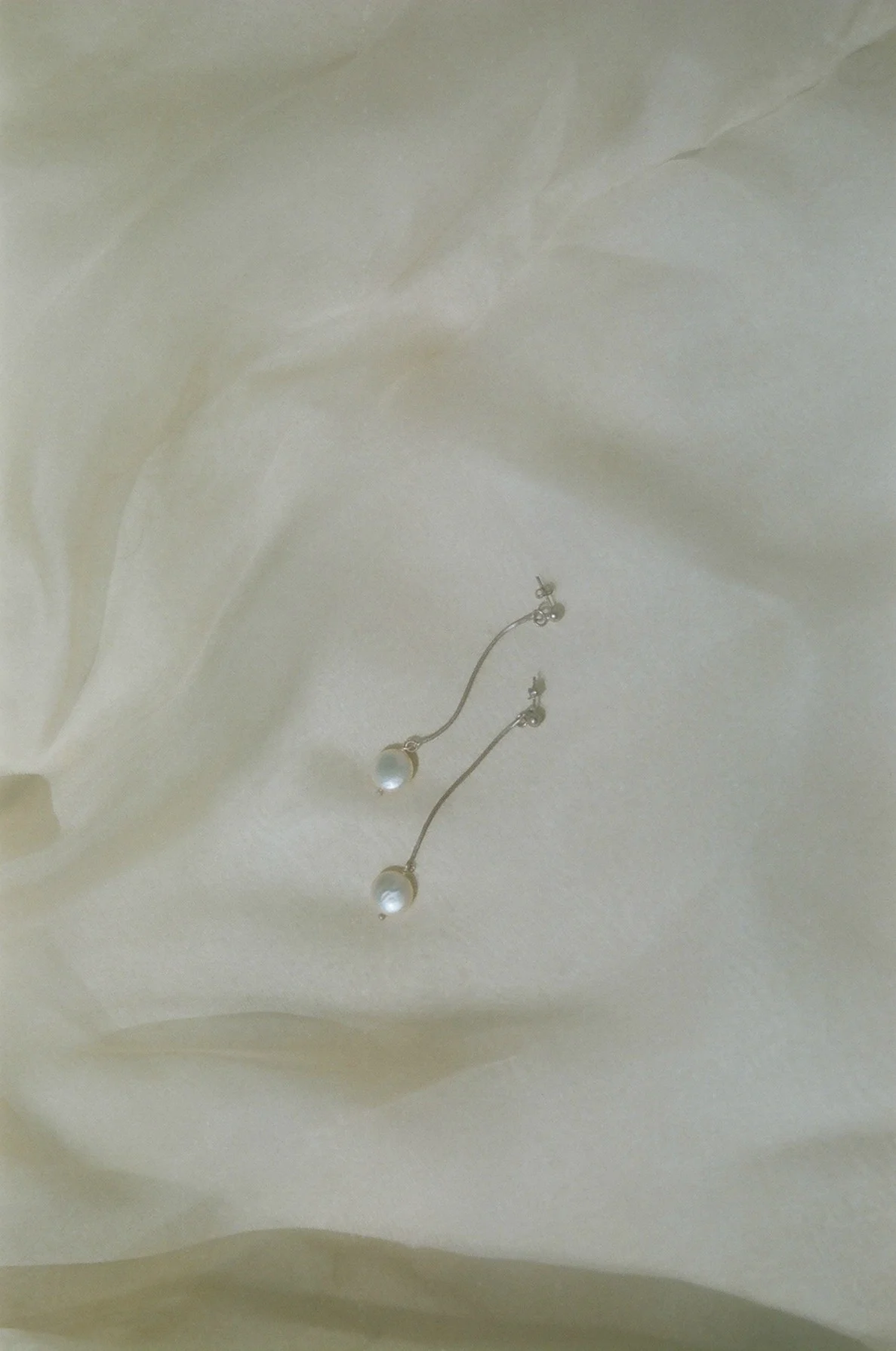 pearl dangle 1.jpg