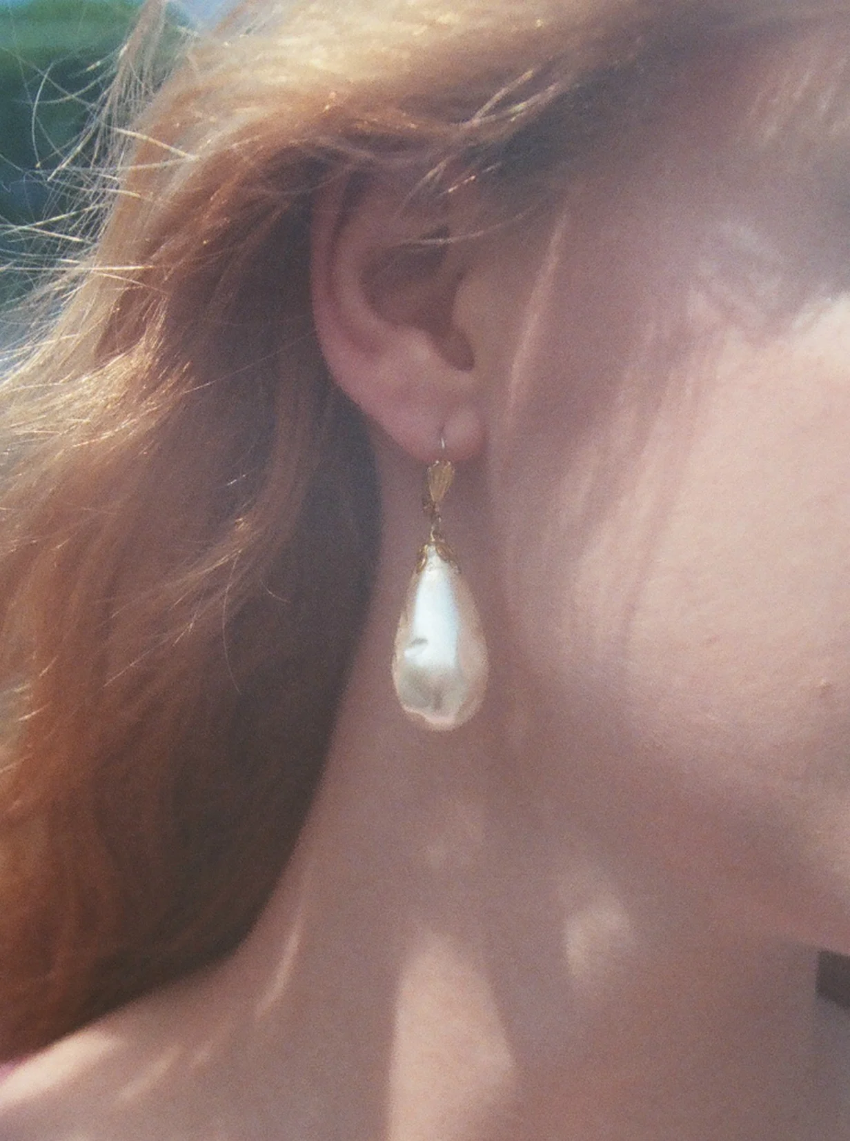 glass pearl earrings 1.jpg