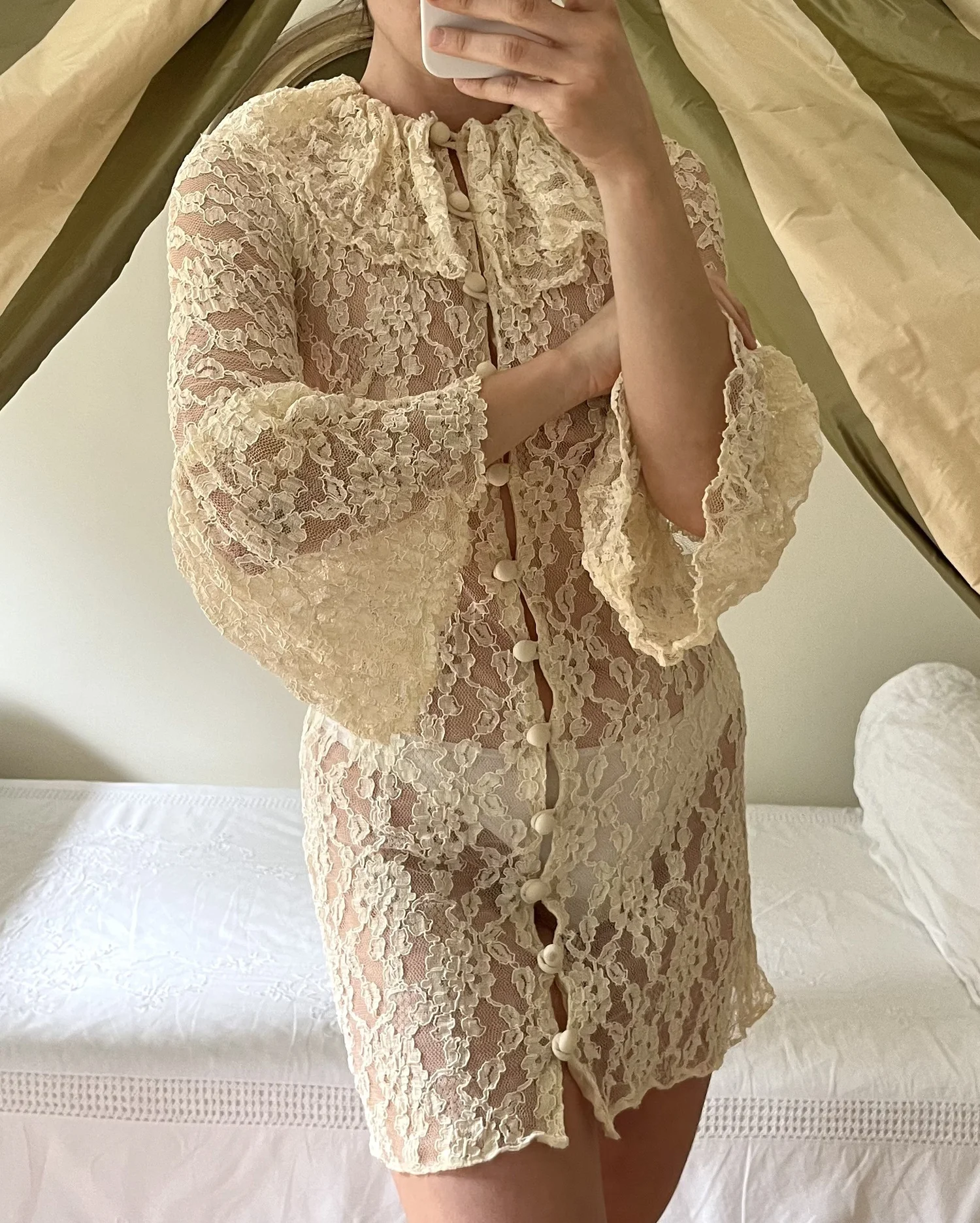 Luciaページ Vintage 1960s Rare Collared Floral Lace Mini Dress — Lucia Zolea