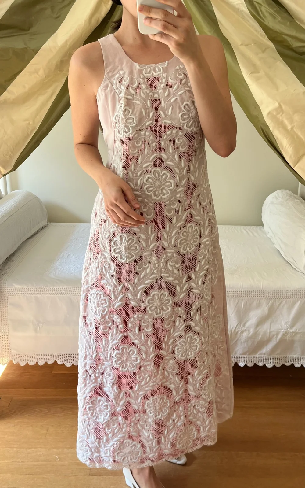 Vintage Floral Embroidered Eyelet Dress Lucia Zolea Vintage Floral Embroidered Eyelet Dress Lucia Zolea