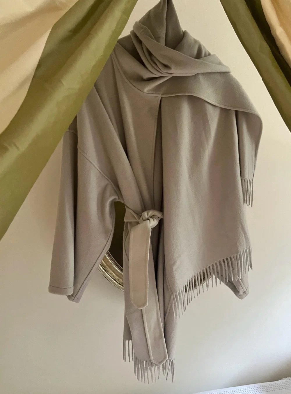 小物 vintage made in italy feragamo cashmere Rare Vintage Salvatore Ferragamo Cashmere Scarf Coat — Lucia