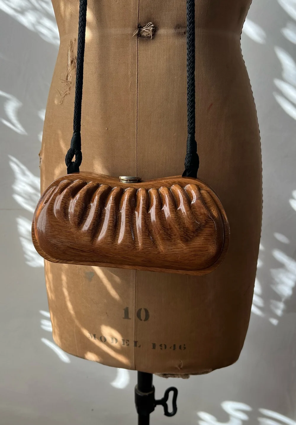 TIMMY WOODS ゾウバッグ Timmy Woods Sculptural Wooden Ruched Purse — Lucia Zolea